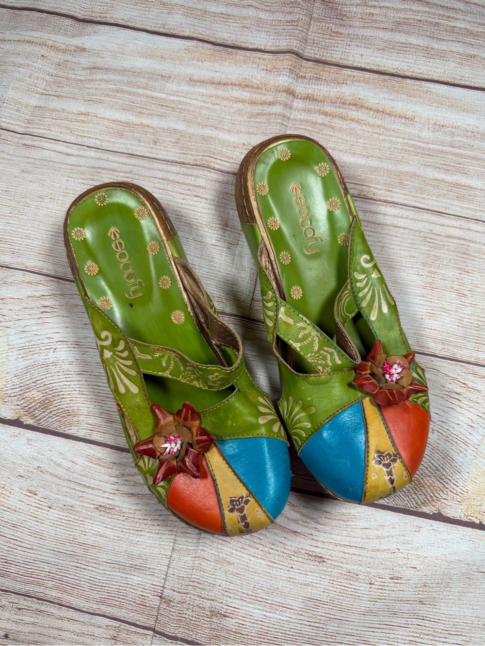 Socofy Vintage Colorful Tooled Leather Boho Clogs
